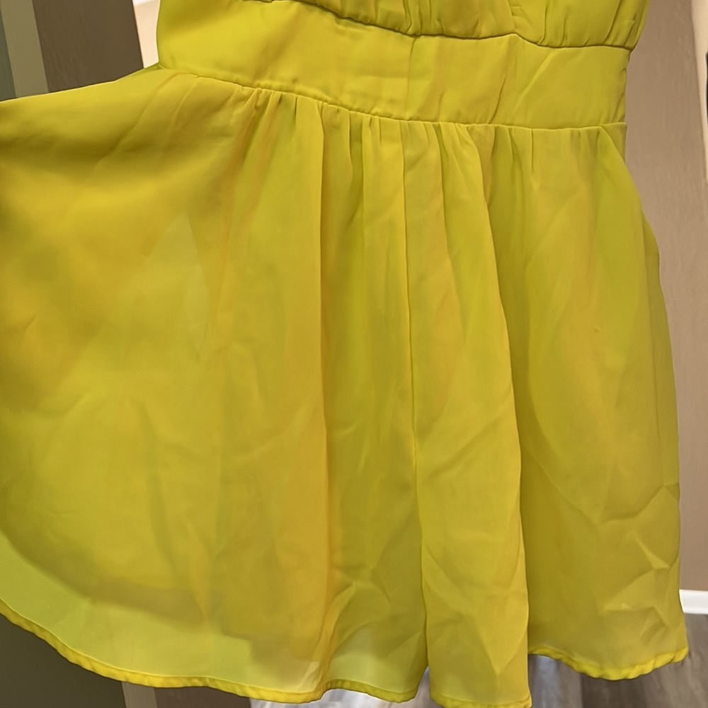 Yellow romper - Picture 2 of 3